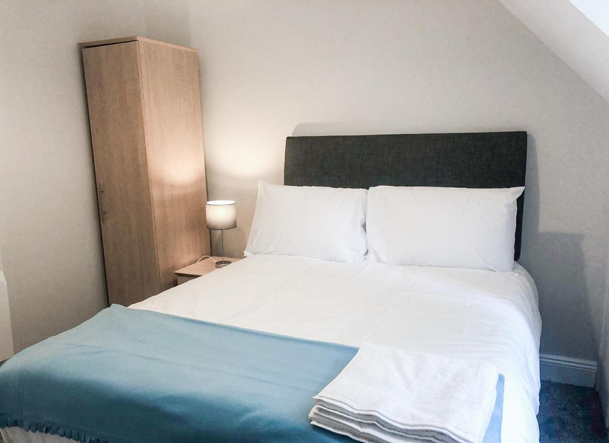 Old Court Holiday Homes Terryglass - Sleeps 6 By Trident Holiday Homes Exterior foto
