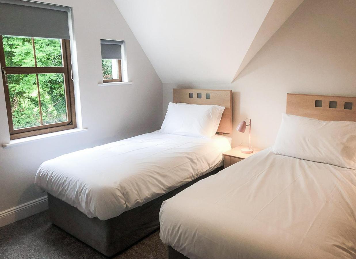 Old Court Holiday Homes Terryglass - Sleeps 6 By Trident Holiday Homes Exterior foto