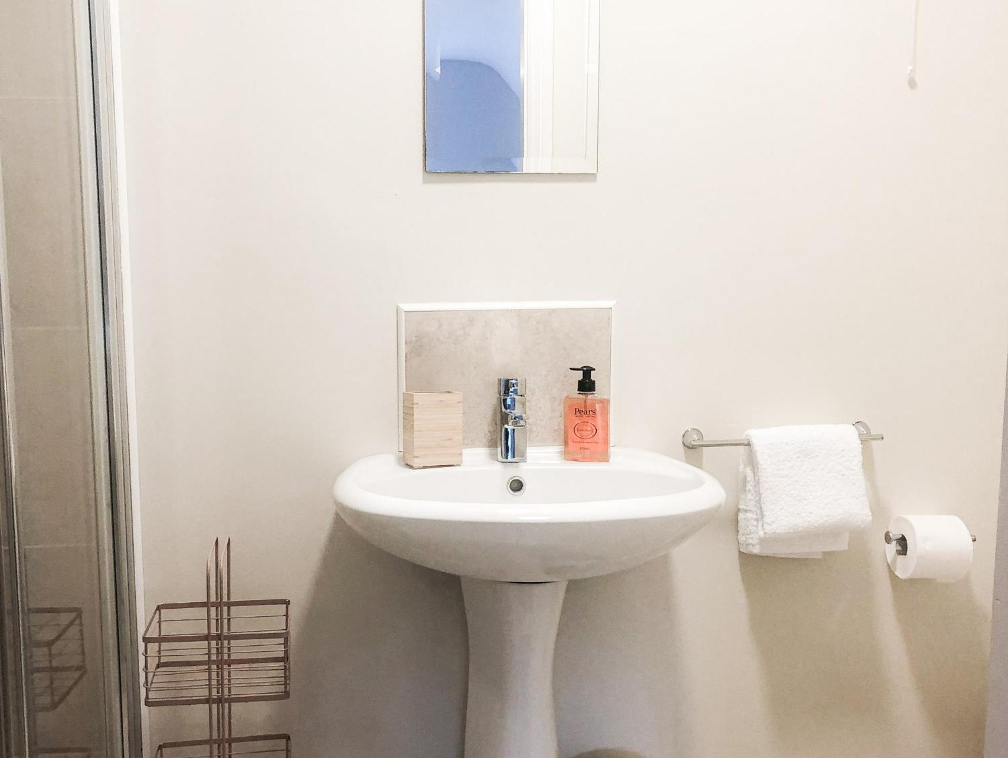Old Court Holiday Homes Terryglass - Sleeps 6 By Trident Holiday Homes Exterior foto